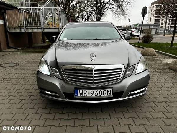 Mercedes-Benz Klasa E 200 T BlueTEC 7G-TRONIC Avantgarde - 4