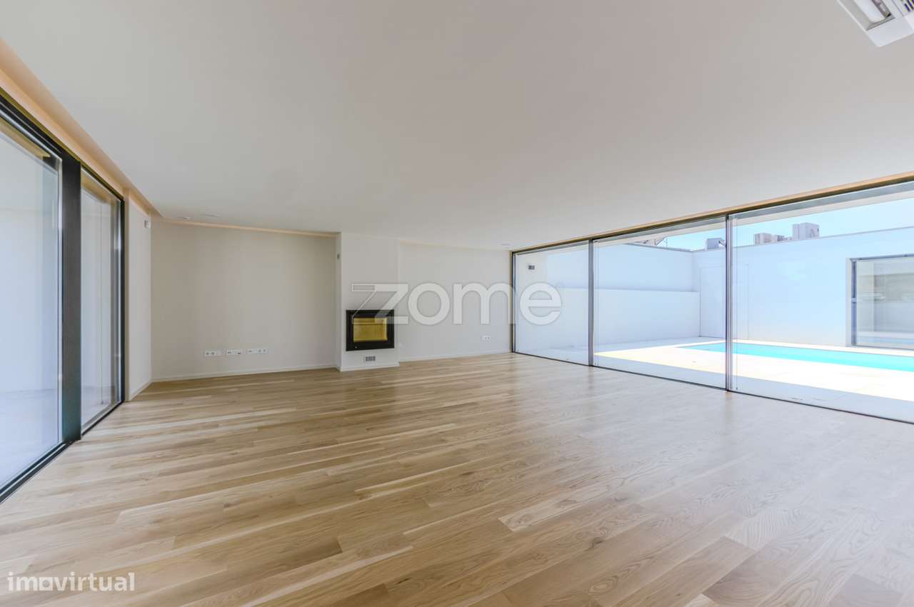 Moradia T4 com piscina aquecida na praia da Madalena - Grande imagem: 3/55