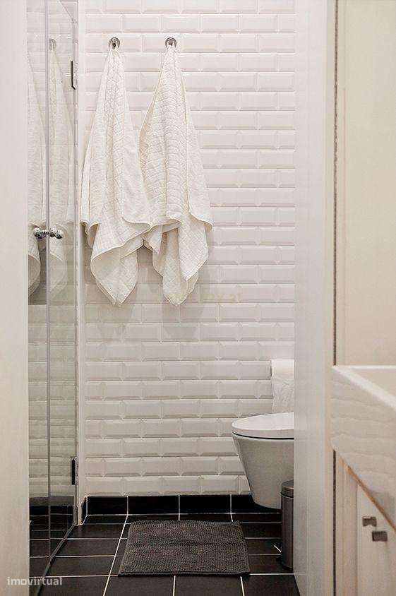 Apartamento T2 renovado na Graça, pronto a habitar ou investir, com fo-9