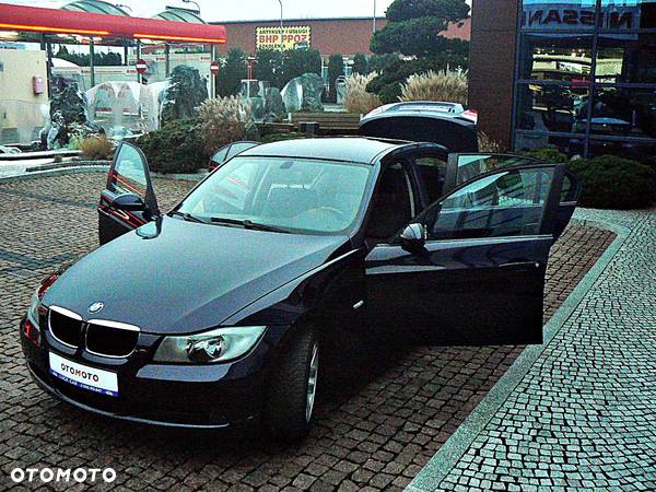 BMW Seria 3 318i - 15