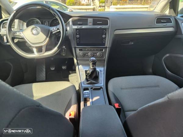 VW Golf Variant 1.6 TDi Highline - 16