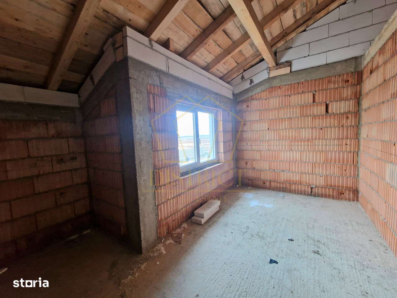 Duplex la rosu cu 3 camere | Mosnita Veche | Padurea Bistrei - Imagine principală: 5/11