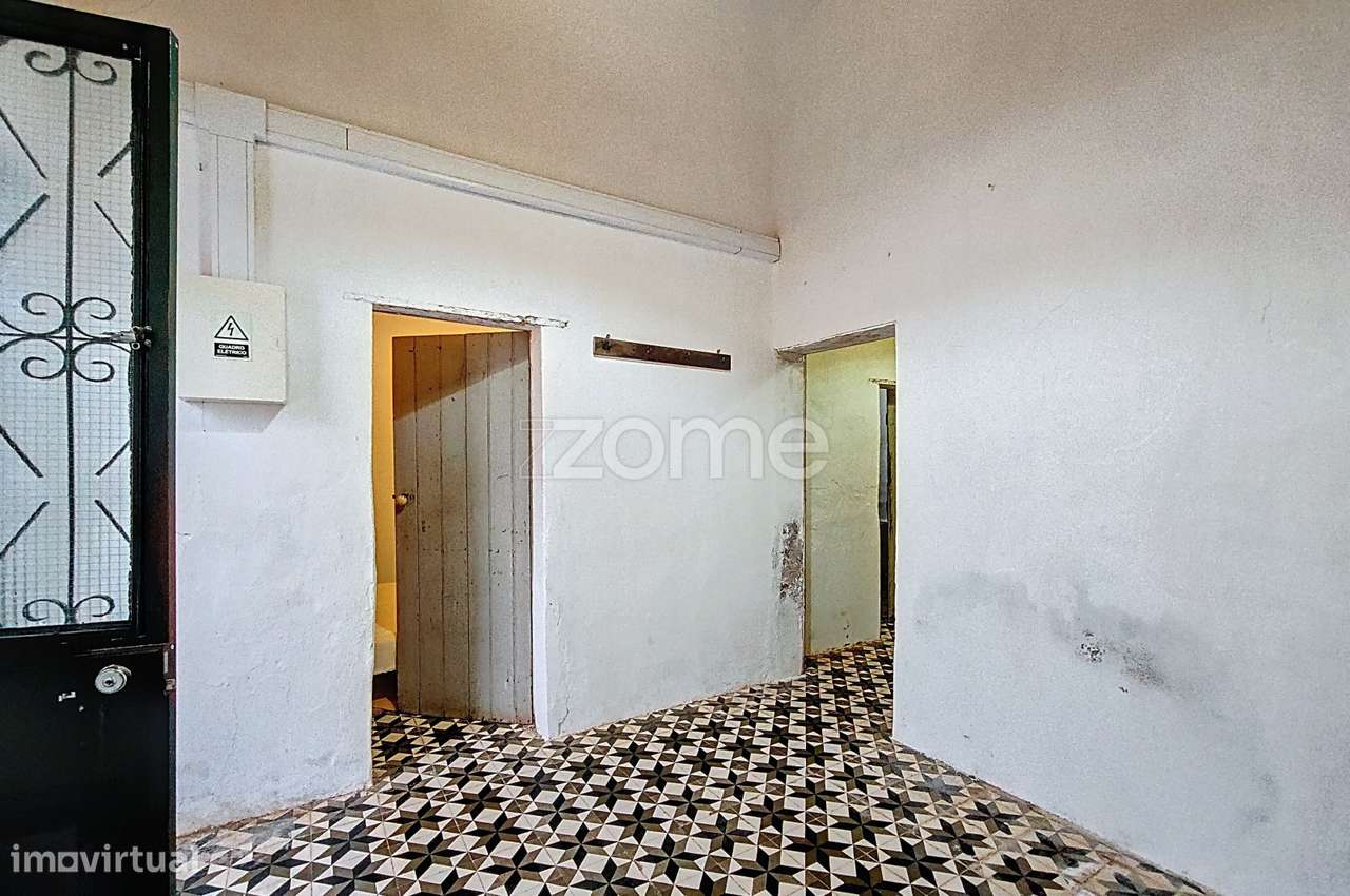 Moradia V2 no centro de São Marcos da Serra-5