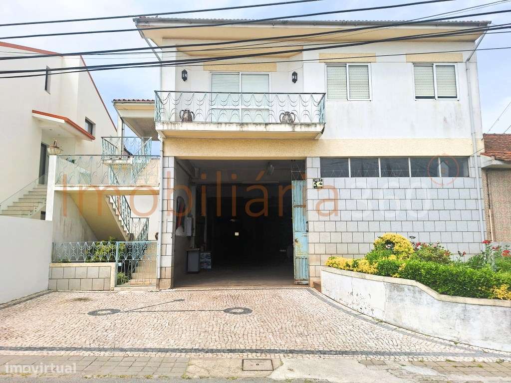 **Armazém para Venda - Oportunidade Única!**-27