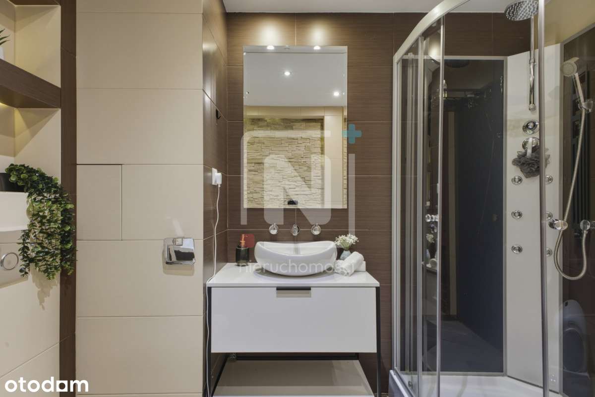 Metro I Garaż I Strzeżone osiedle-4