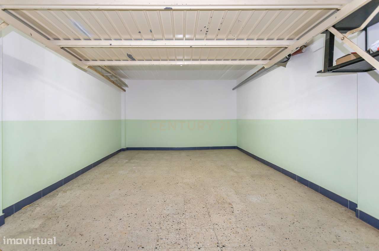 Garagem Box com 17 m² – Av. Bento Jesus Caraça, Setúbal - Grande imagem: 2/21