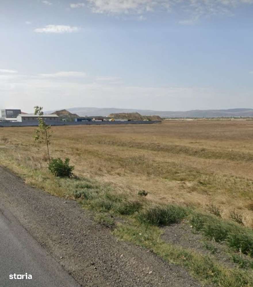 Teren intravilan  , zona DN 2 - E 85 , ieșire spre Ploiești - Imagine principală: 2/5