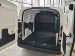 Ford Transit Courier - 13