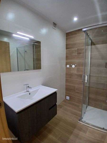 Moradia Unifamiliar Nova a estrear de tipologia T2 - em Terrugem - Grande imagem: 4/12