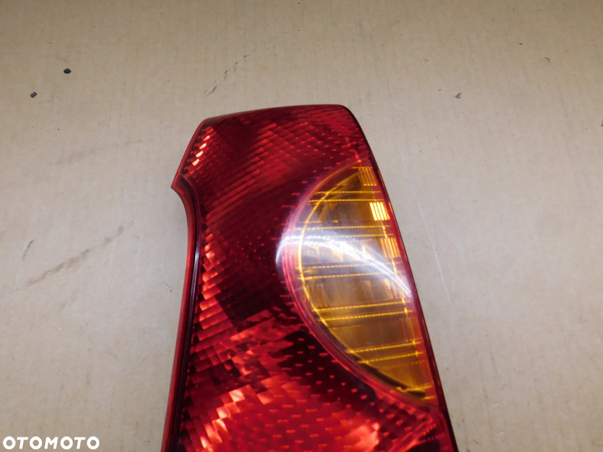 Lampa Tył Lewa NISSAN NOTE E11 - 2