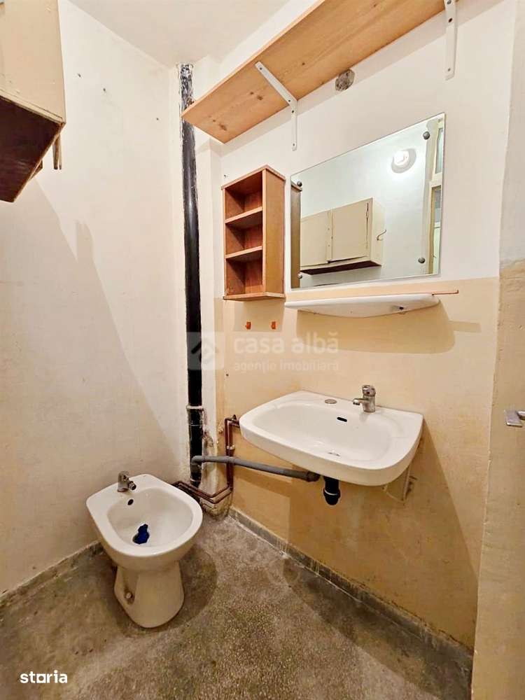 Nicolina - prima statie, 3 camere spatios, disponibil imediat-7