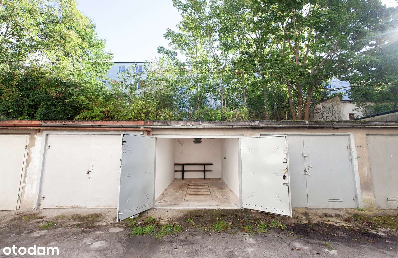Garaż na sprzedaż – Gdynia, ul. Batalionów Chłopskich-3