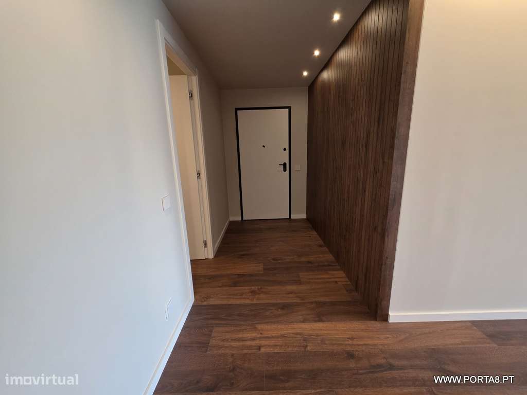 Apartamento T3 Novo com garagem-8