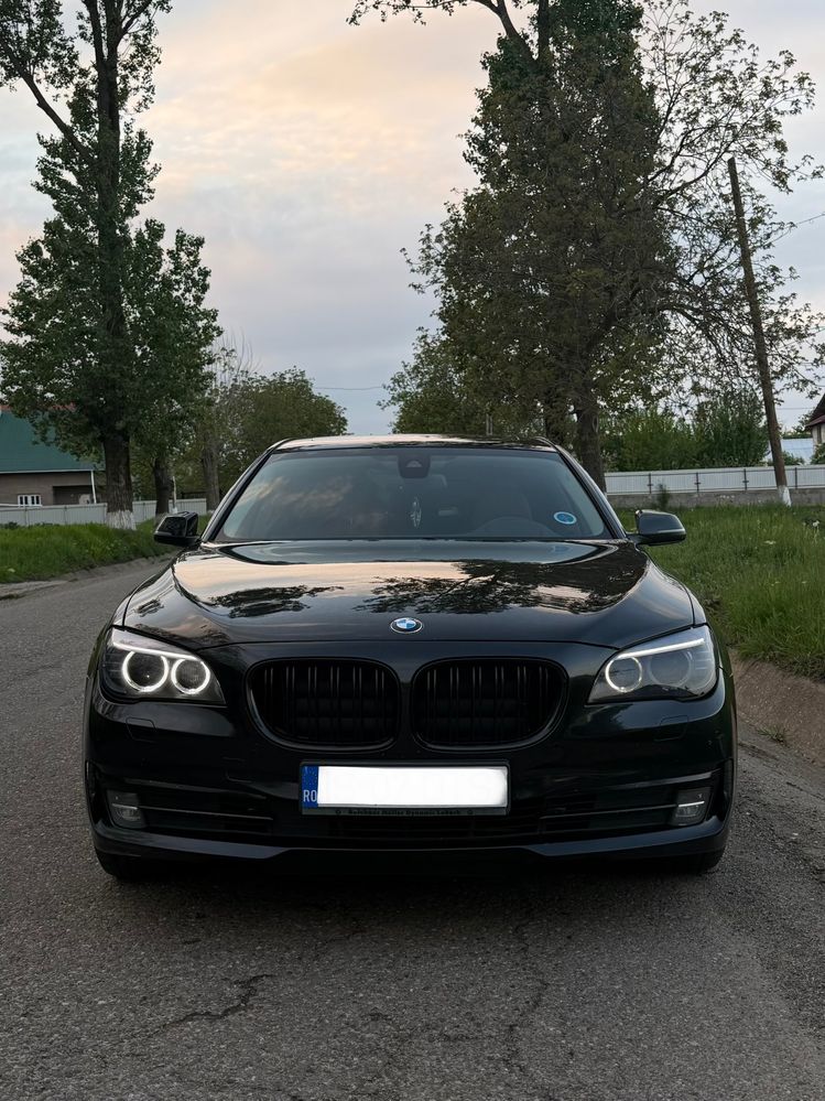 BMW 7 Series 730d xDrive 2013