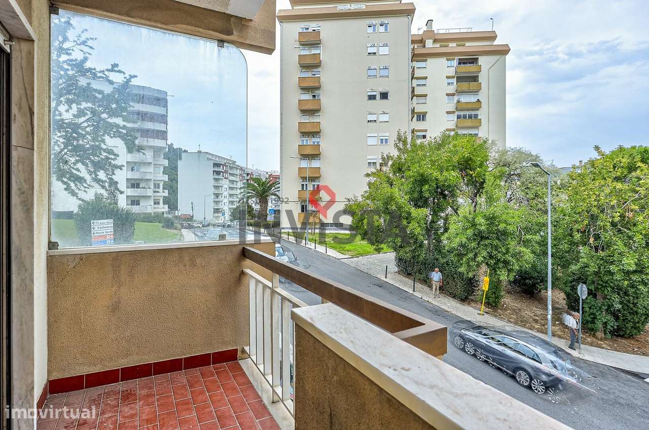 T3 em Vila Franca de Xira com estacionamento em garagem e arrecadação-24