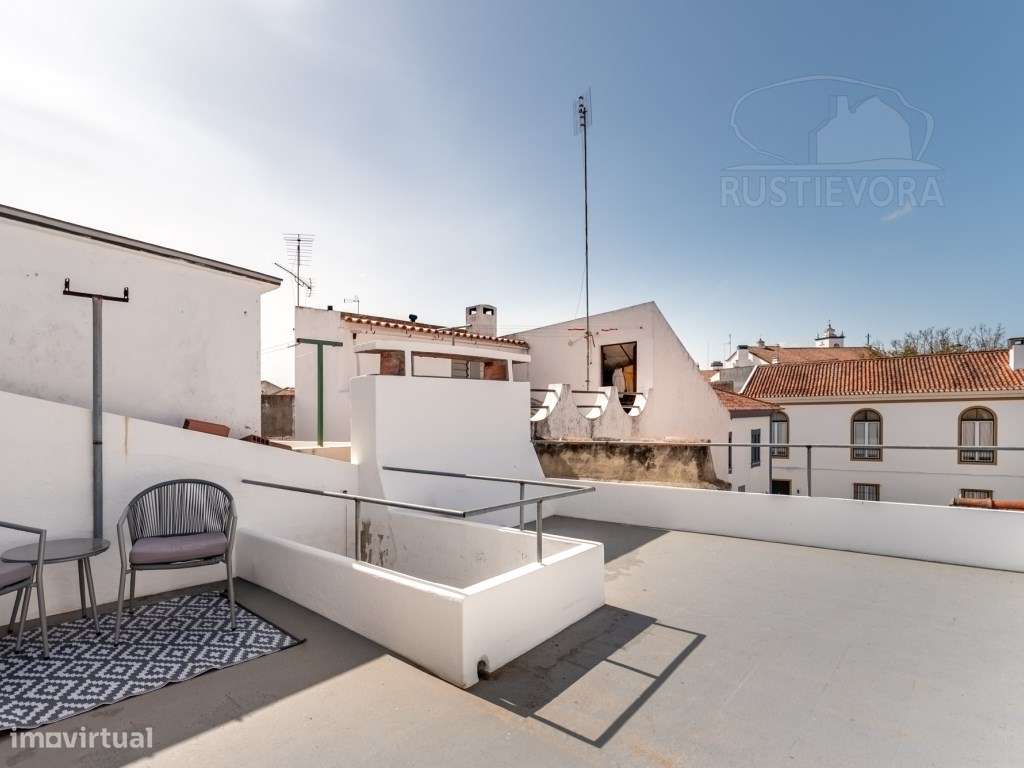 Moradia T2 em Cabeção com terraço - Grande imagem: 2/26
