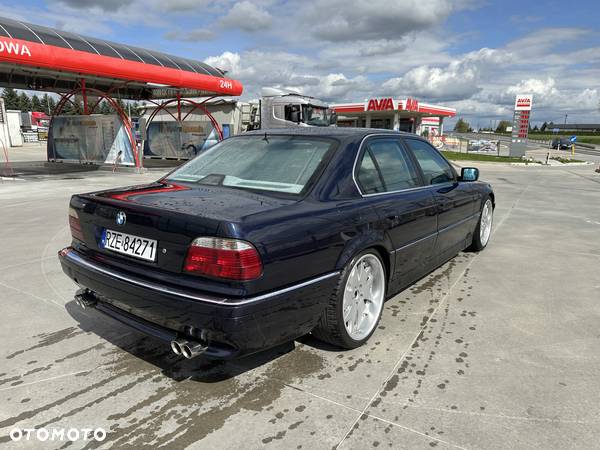 BMW Seria 7 740i - 9