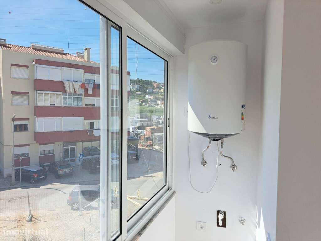 Acolhedor apartamento T1, próximo a Comércio e Serviços, totalmente...-7