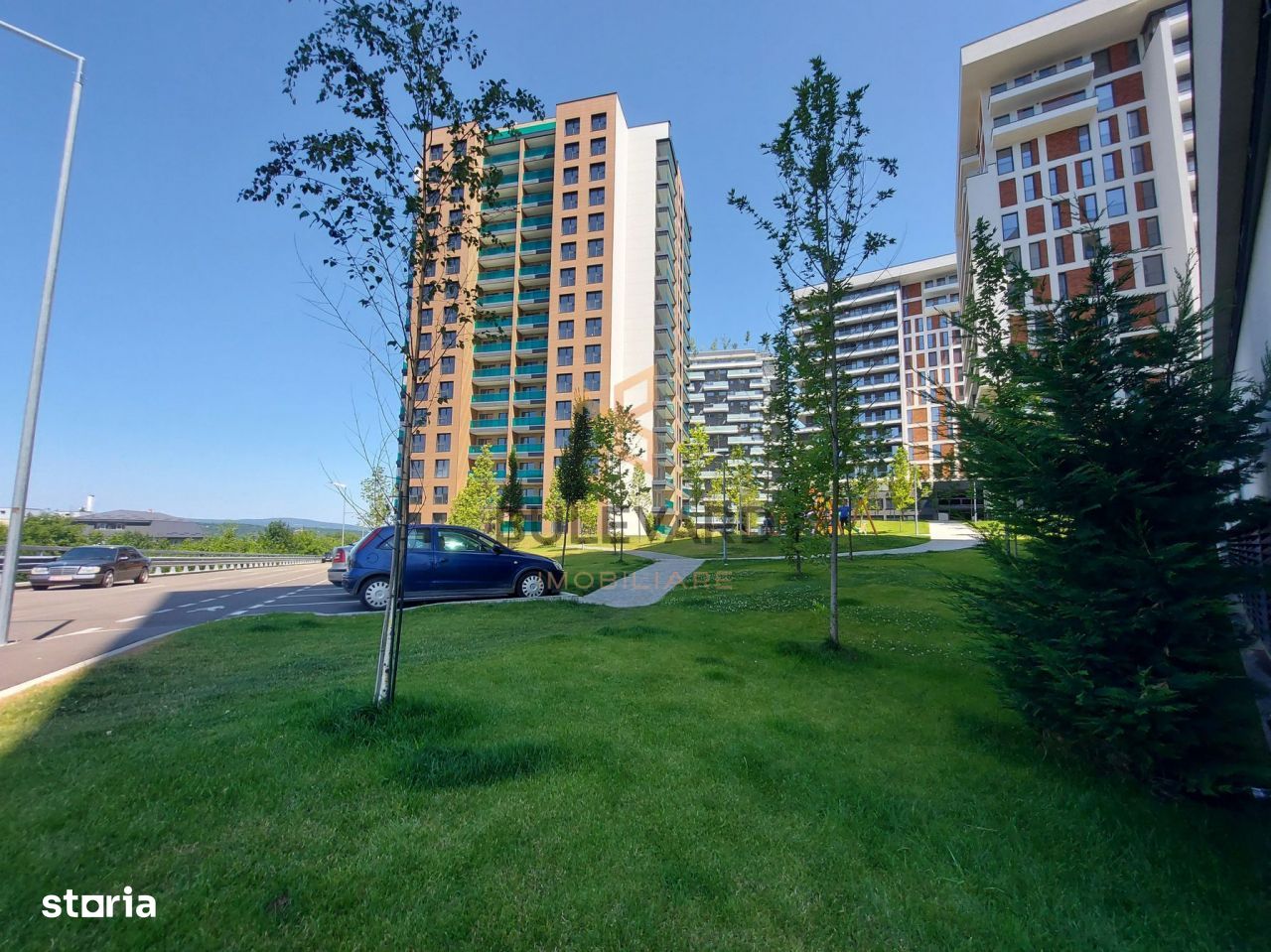 Apartament cu 3 camere/CF/88 mp/zona strazii Frunzisului!