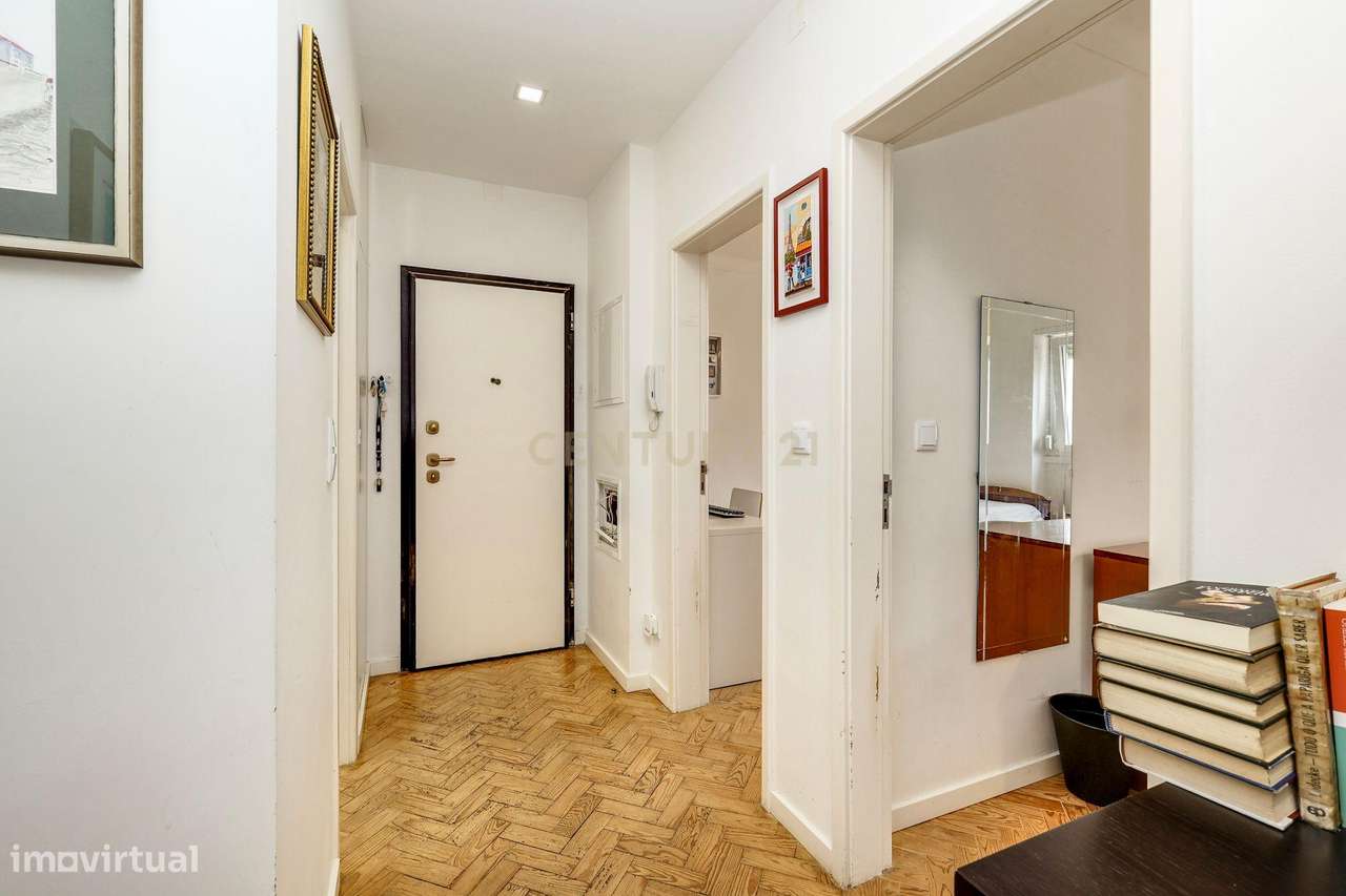 Apartamento T3 Luminoso com Logradouro-5