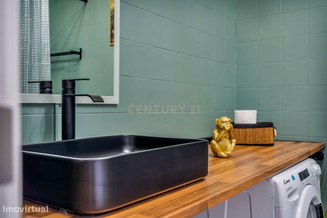 Oportunidade na Bemposta – T0 ideal para férias ou rendimento-14