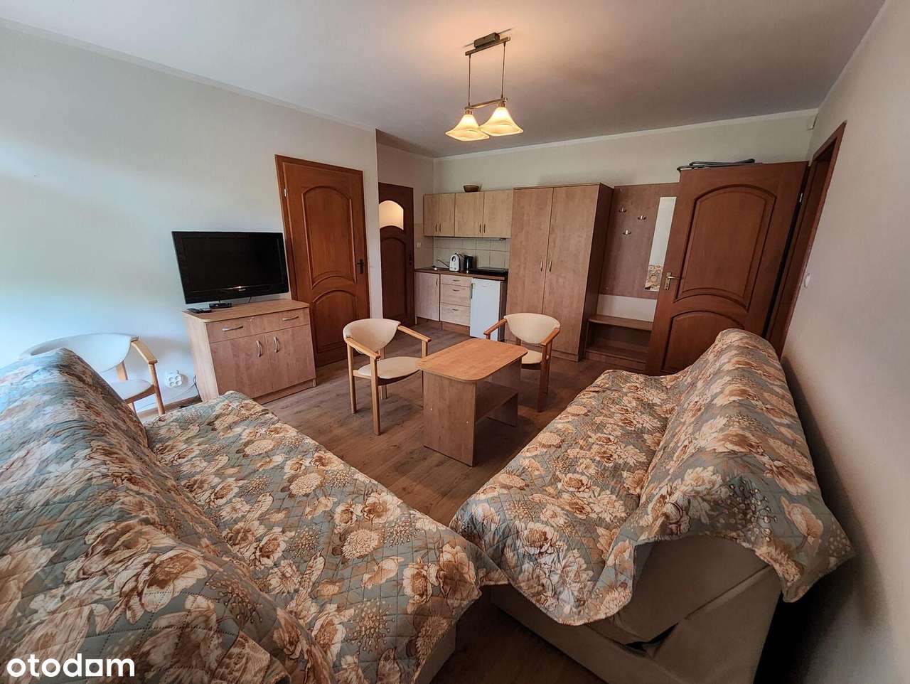 Uroczy pensjonat w lesie, blisko morza.-3