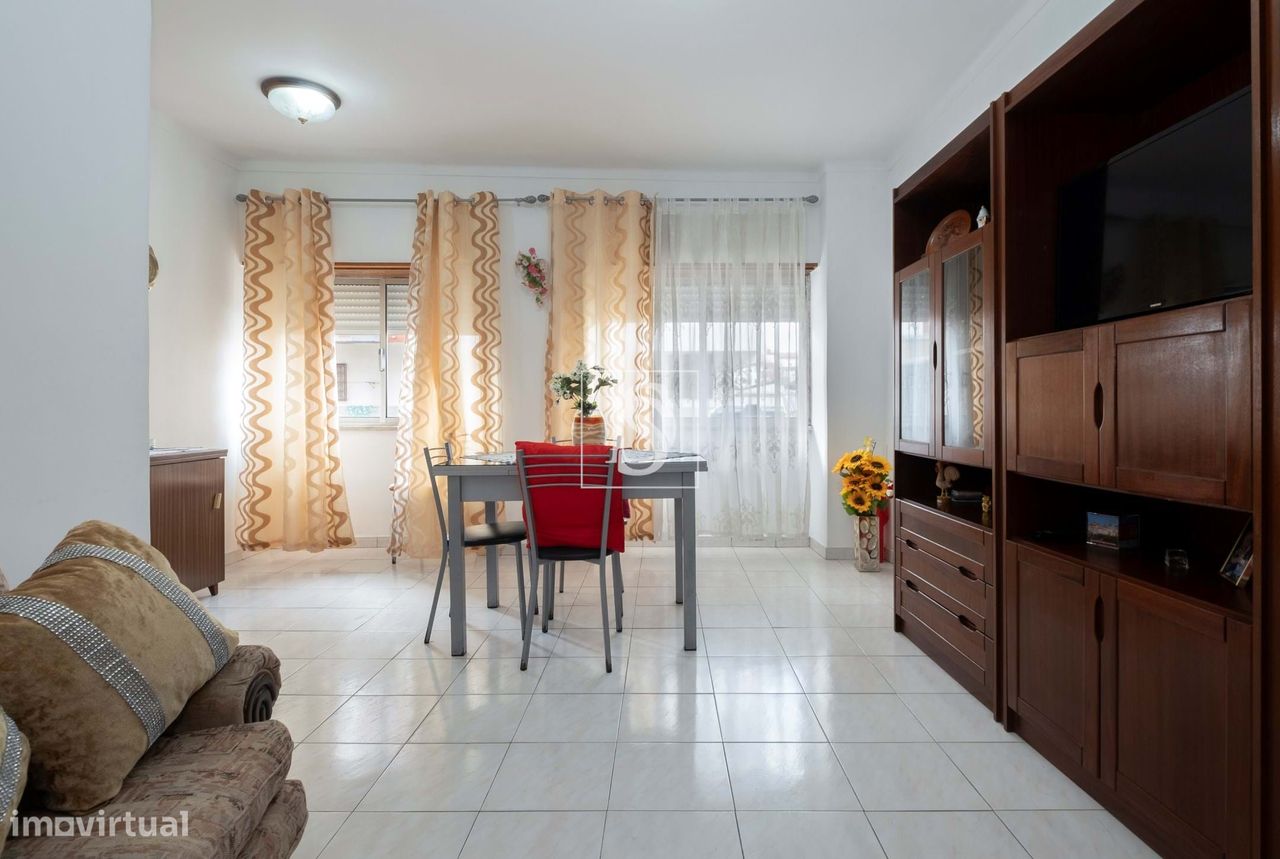 Apartamento T2 em Amora