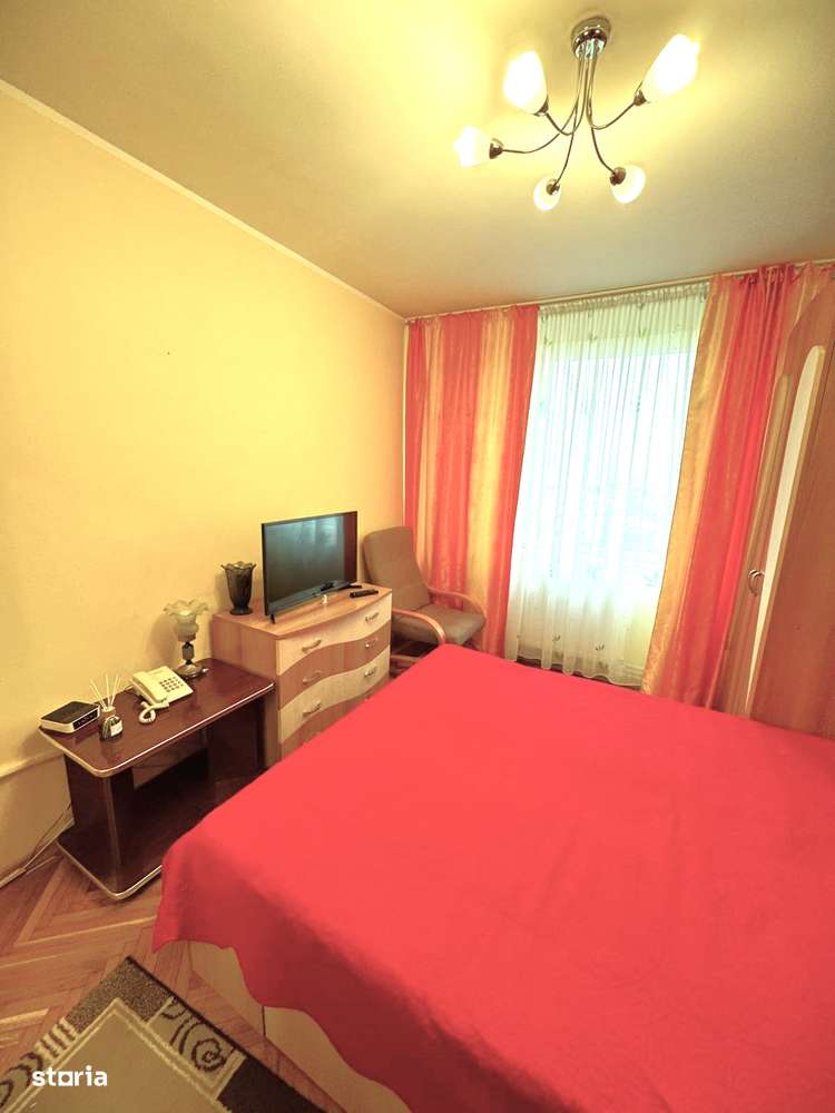 400 Euro-Inchiriere apartament 3 camere decomandate, zona Tribunal - Imagine principală: 5/9