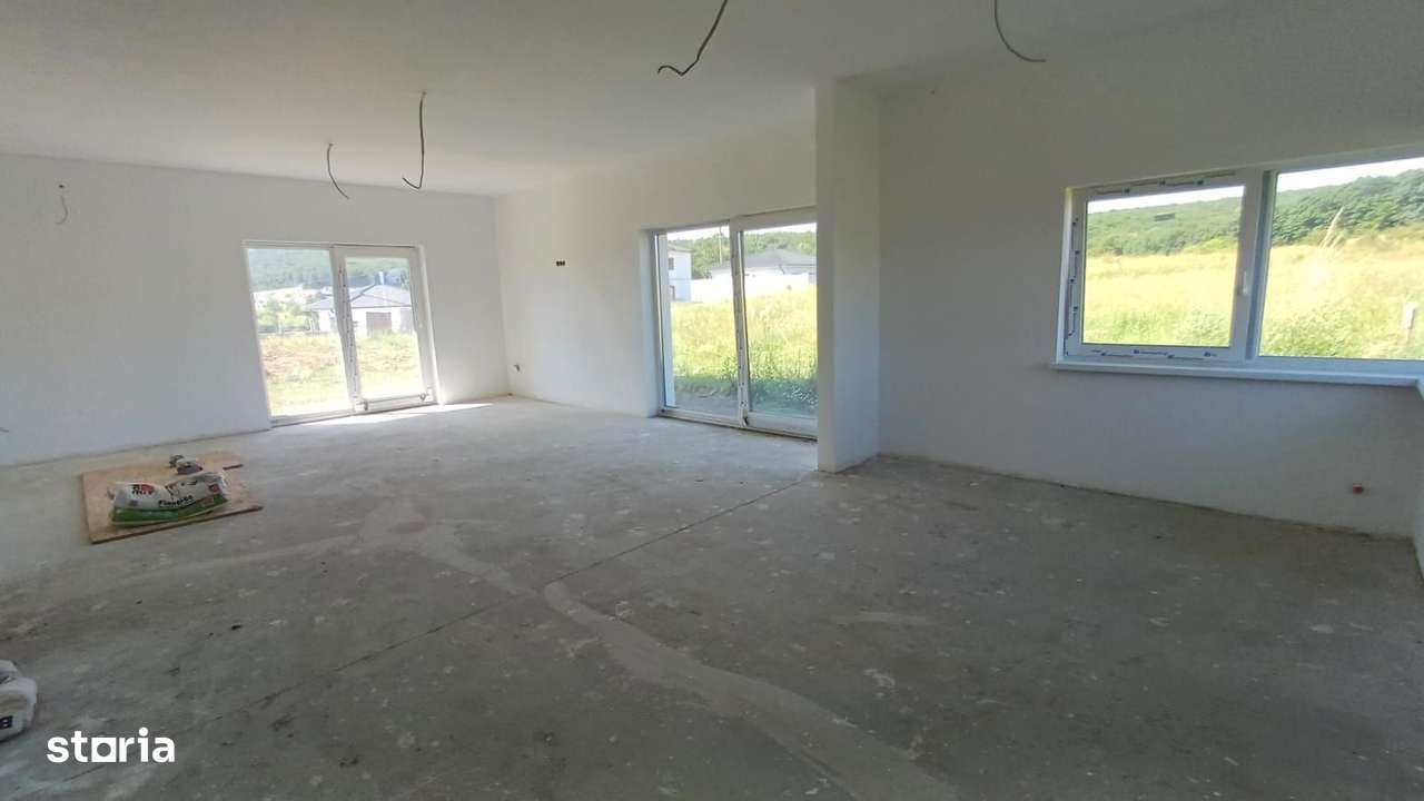 Casă individuală - Corunca-1460 mp teren-5