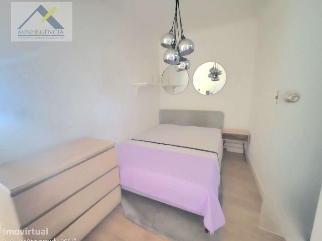 Apartamento T2 junto ao Jardim da Graça em Lisboa-11