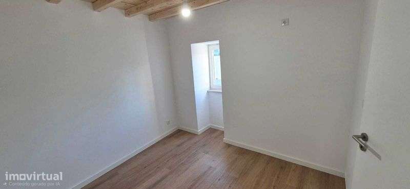 Moradia T2 + 1 Alcorochel - Grande imagem: 4/10