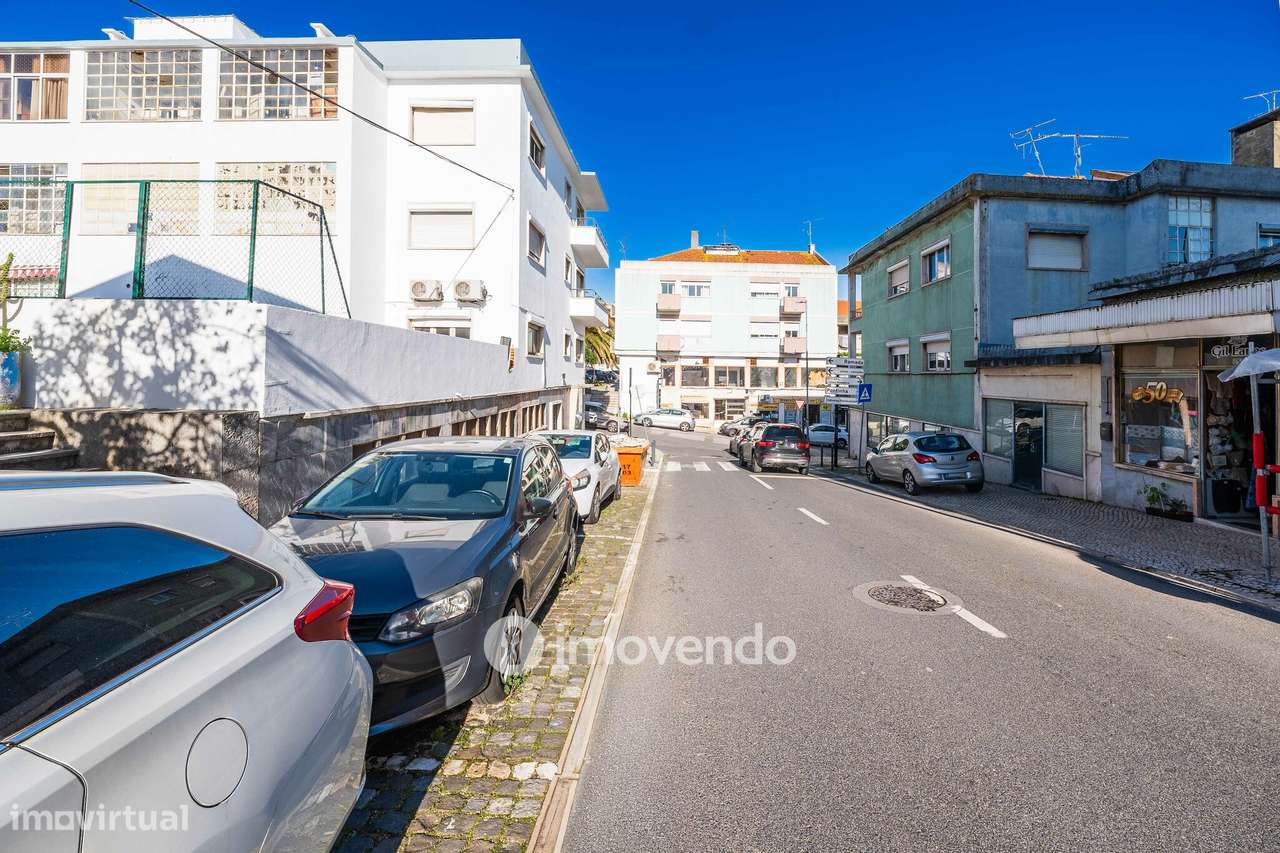 Apartamento T2, com logradouro grande, em Odivelas-40