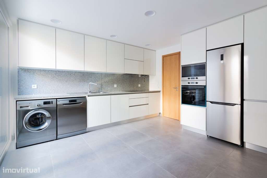 Moradia V3 Loteamento Penedos Altos - Lote 24 - Grande imagem: 5/12