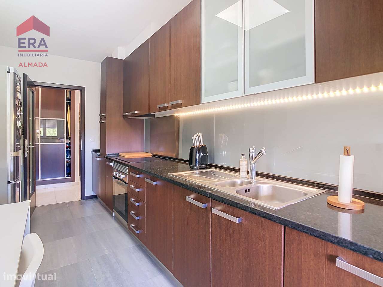Apartamento T3 com arrecadação-  Vale Flores-13