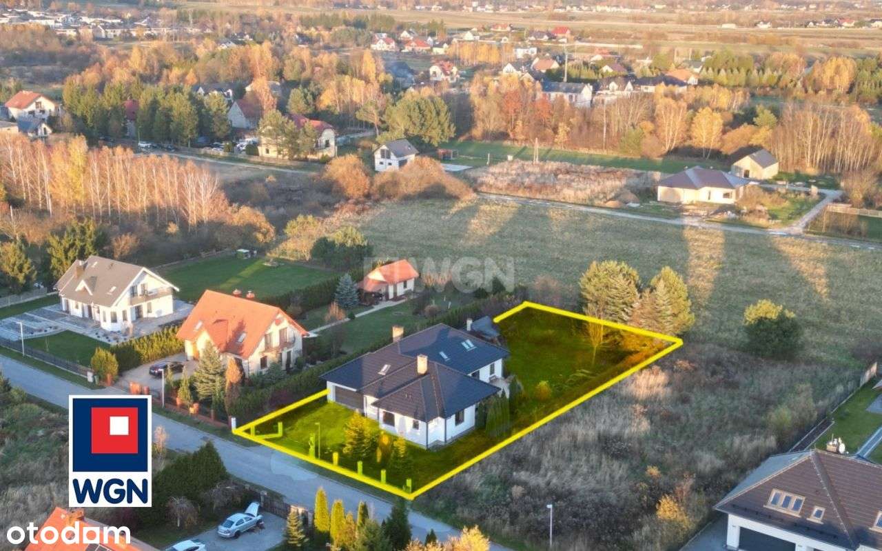 Dom, 304 m², Dyminy-2