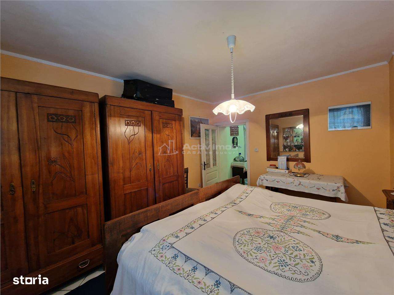 Anina Steierdorf Casa pentru 2 familii la Sosea - Imagine principală: 3/20