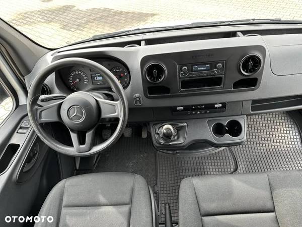 Mercedes-Benz Sprinter - 20