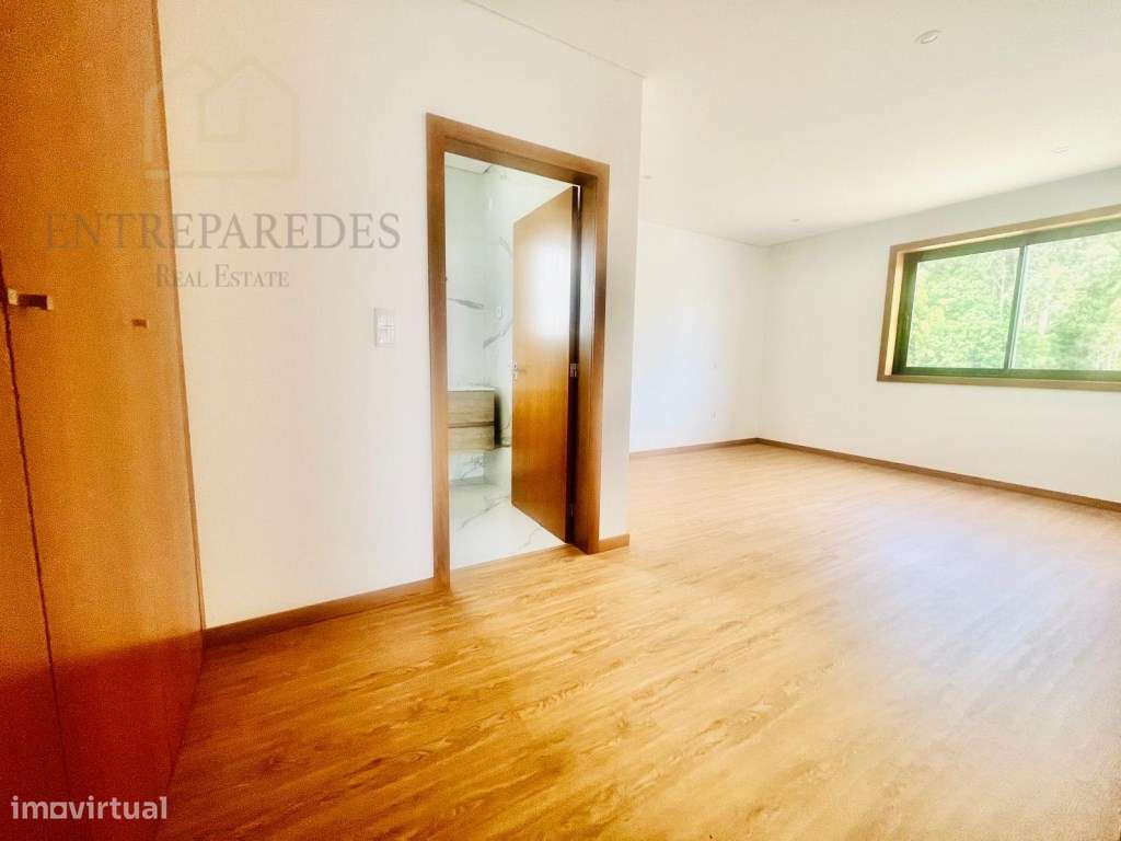 Moradia T3+1 NOVA para comprar, Santa Maria da Feira - Aveiro-13