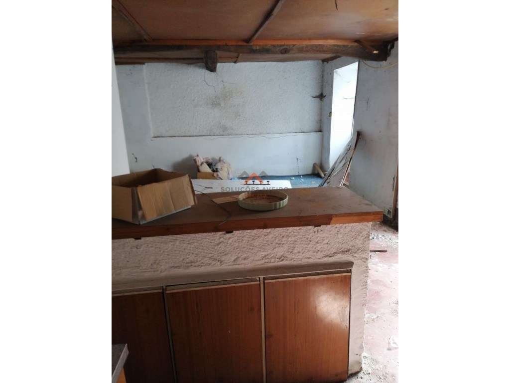 Moradia T4 com Espaço Comercial-41