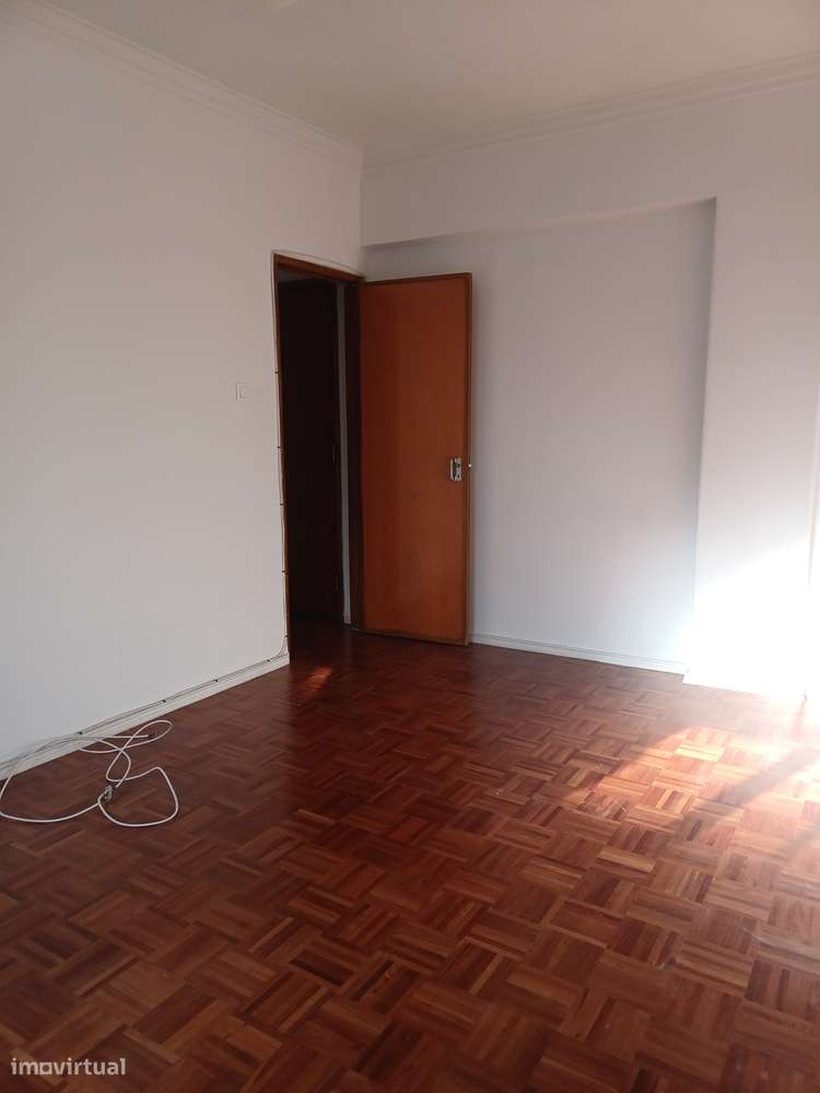 Apartamento T1 para arrendar - Freguesia Águas Livres - Grande imagem: 4/26