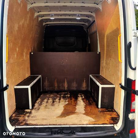 Volkswagen Crafter - 12