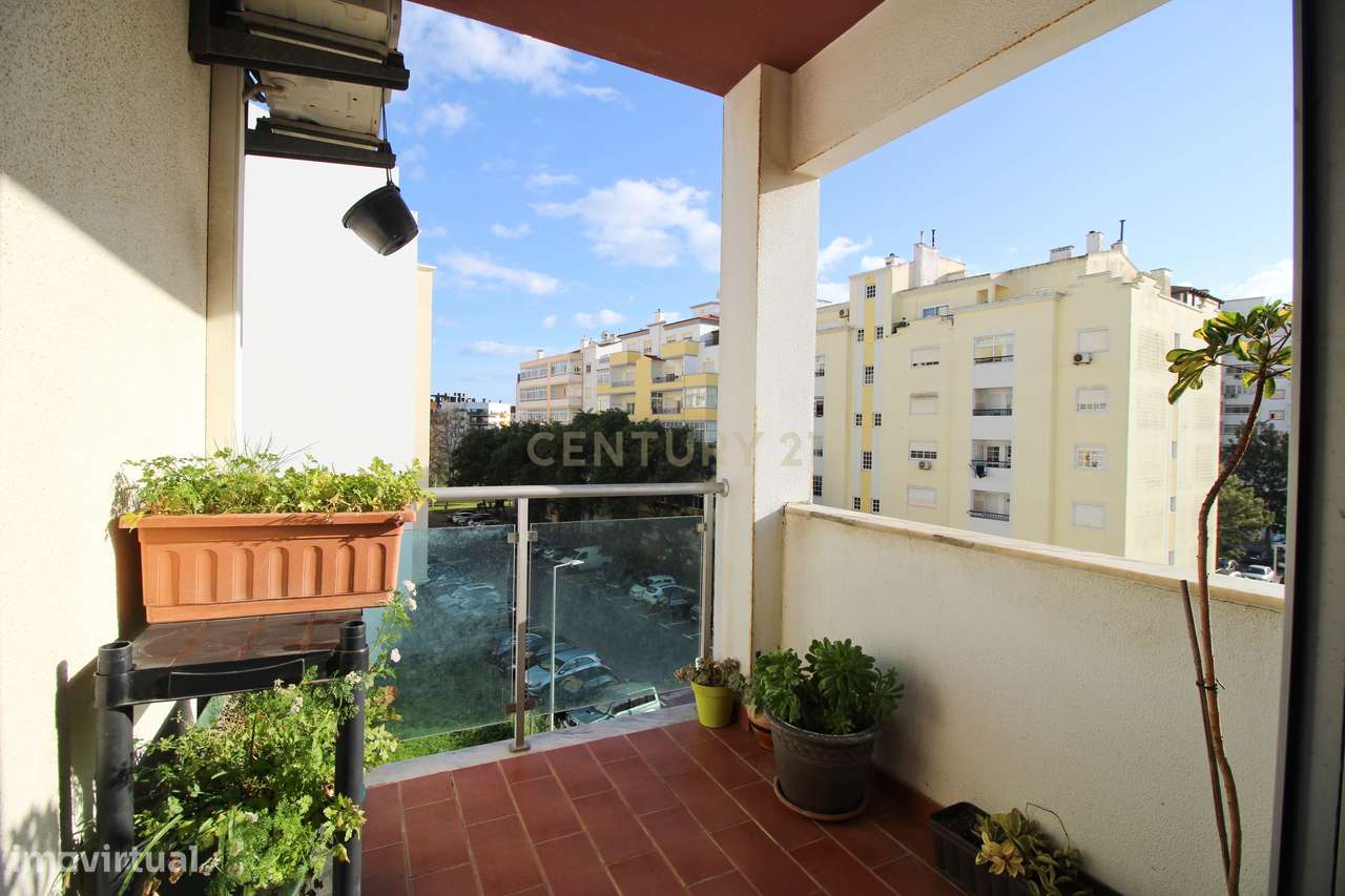 Moderno T3 em Portimão, Faro, com 2 garagens - Oportunidade Única! - Grande imagem: 4/25