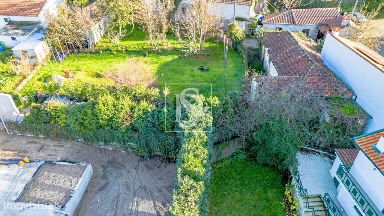 Moradia para Restauro com Terreno - Cepelos Amarante-46