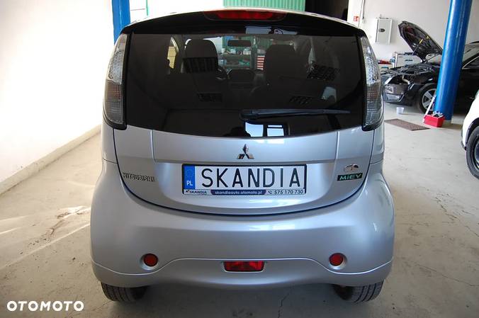 Mitsubishi i-MiEV Standard - 3