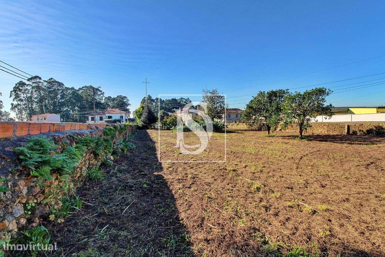 Moradia p/ Restauro c/ terreno - Laúndos - Póvoa de Varzim - Grande imagem: 5/7