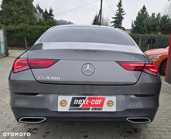 Mercedes-Benz CLA 180 7G-DCT - 4