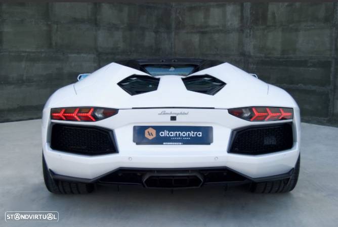 Lamborghini Aventador LP 700-4 Roadster - 5