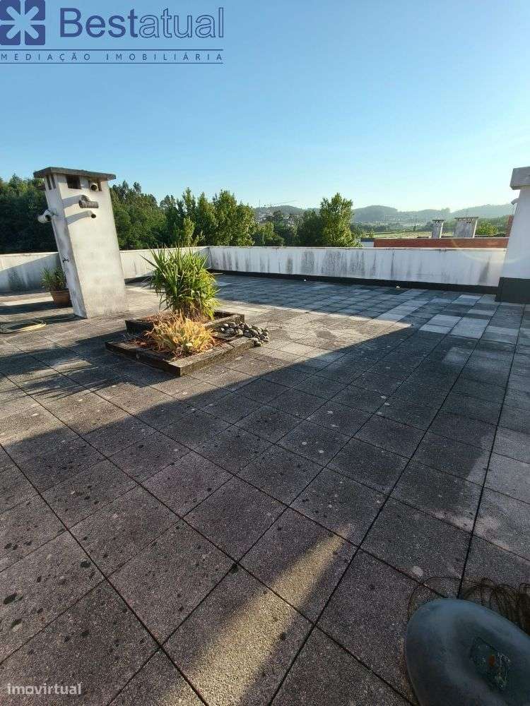 T4 com 186 m2 + Terraço com 186 m2 - Junto ao Centro-53