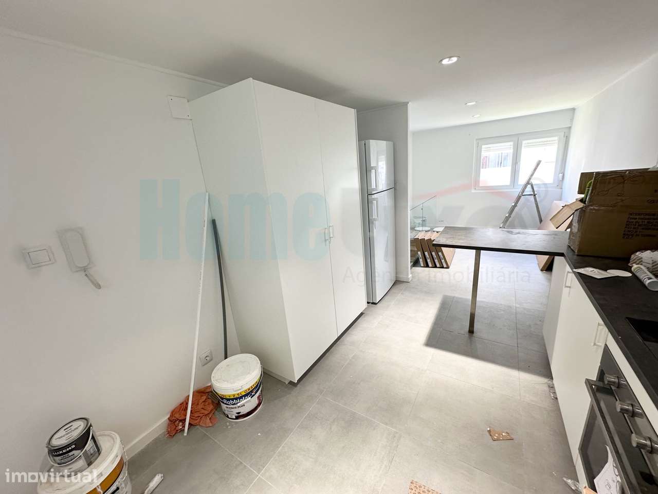 Apartamento T4 Remodelado e Mobilado Charquinho, Benfica-10