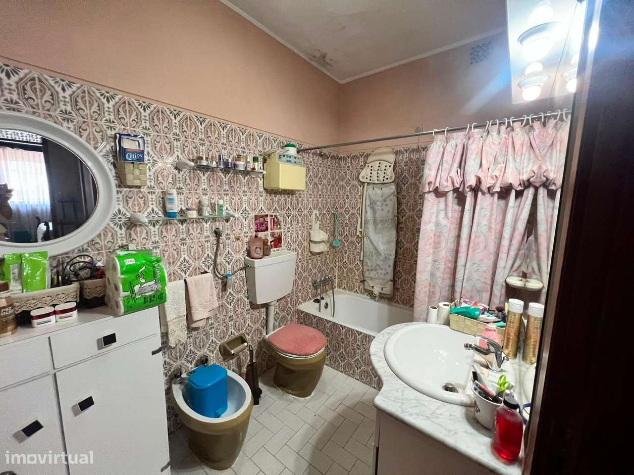 Apartamento T4 no Carvalhido com 3 casas de banho e varanda-6